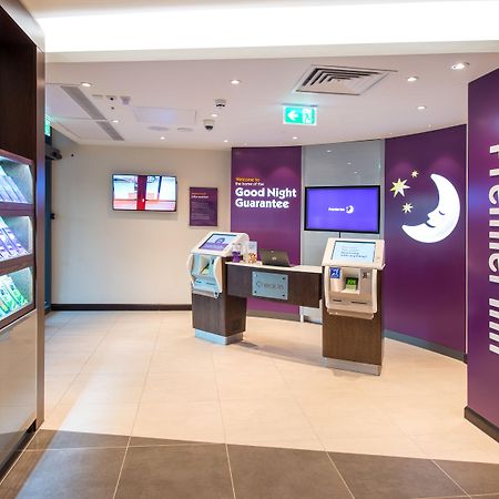 Premier Inn Maidenhead Town Centre Exterior photo