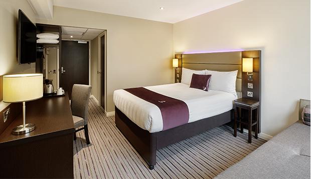 Premier Inn Maidenhead Town Centre Exterior photo